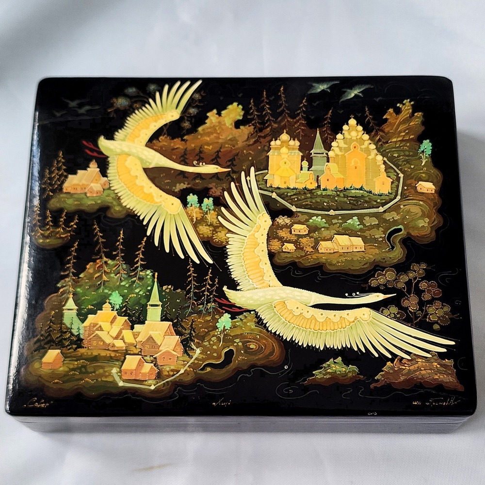 Vintage USSR Palekh Style Lacquer Box Hand Painted‎ Signed Russian Folk Fine Art
